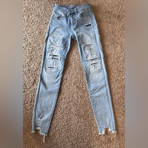 American Eagle Light Wash Jean